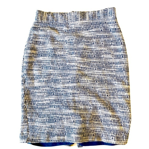 Banana Republic Dresses & Skirts - Banana Republic Pencil Skirt size 0